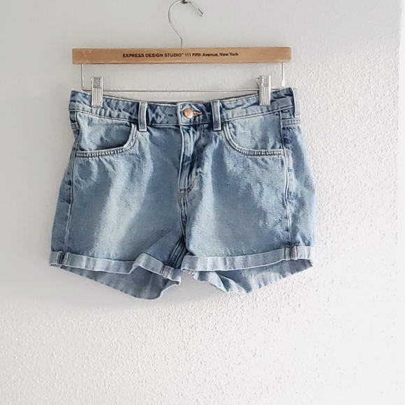 H&M Regular Waist Shorts Light Wash Size 6 - Picture 2 of 10